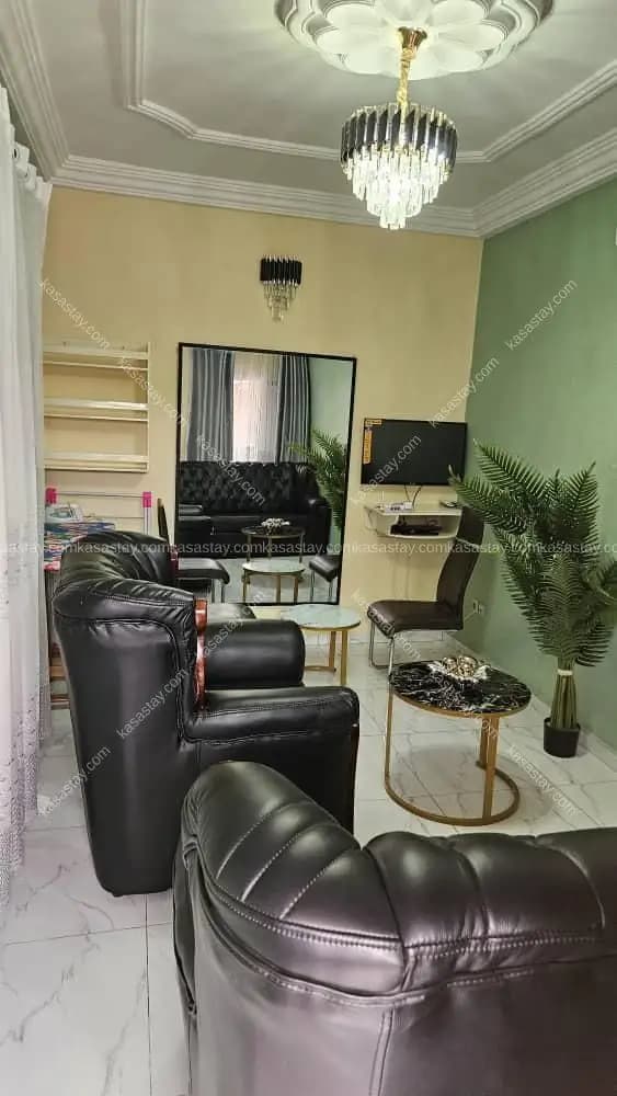 Studio à Dovv Simbock, Yaoundé, 1 chambre — photo 4 sur 15