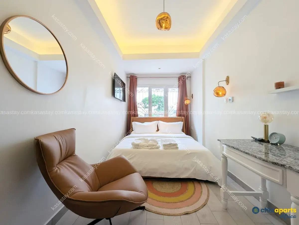 Studio à Bastos, Yaoundé, 1 chambre — photo 3 sur 20
