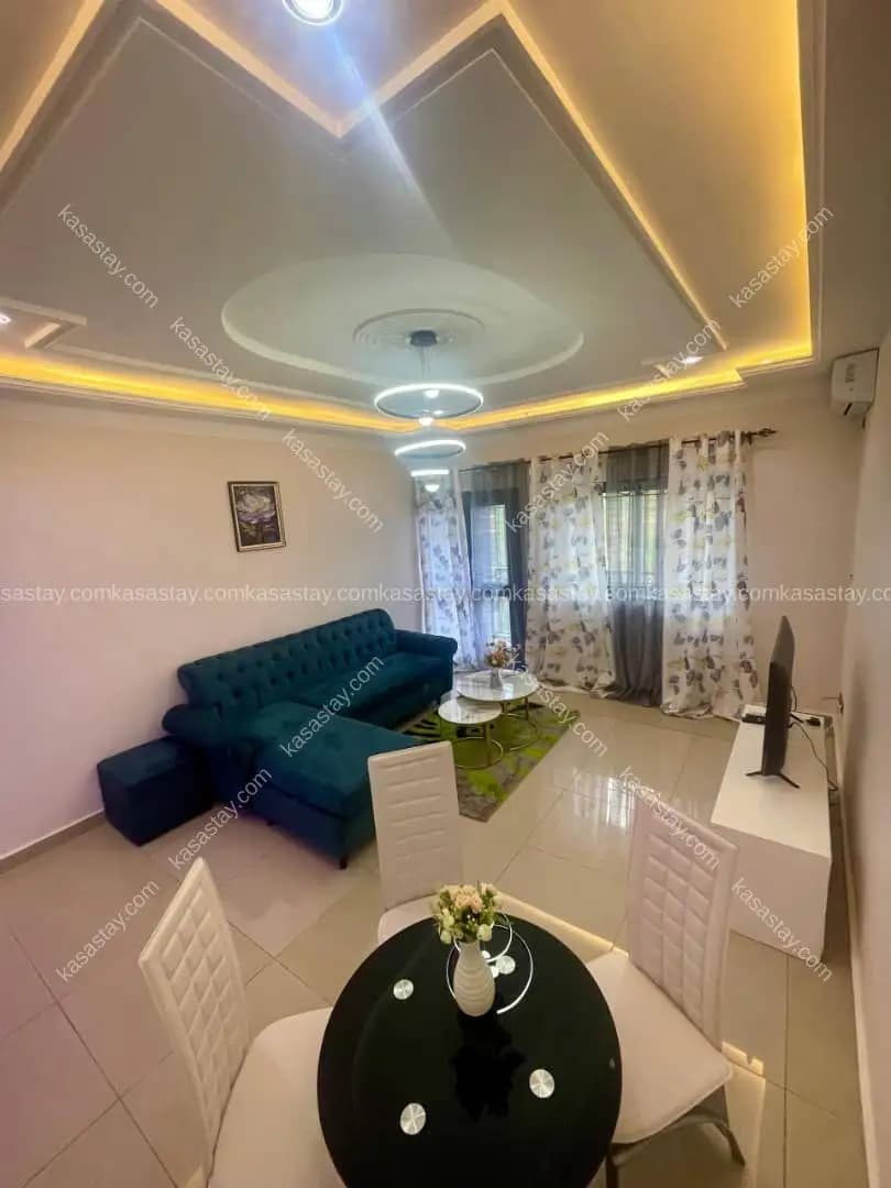 Appartement à Nkolfoulou, 2 chambres — photo 2 sur 17