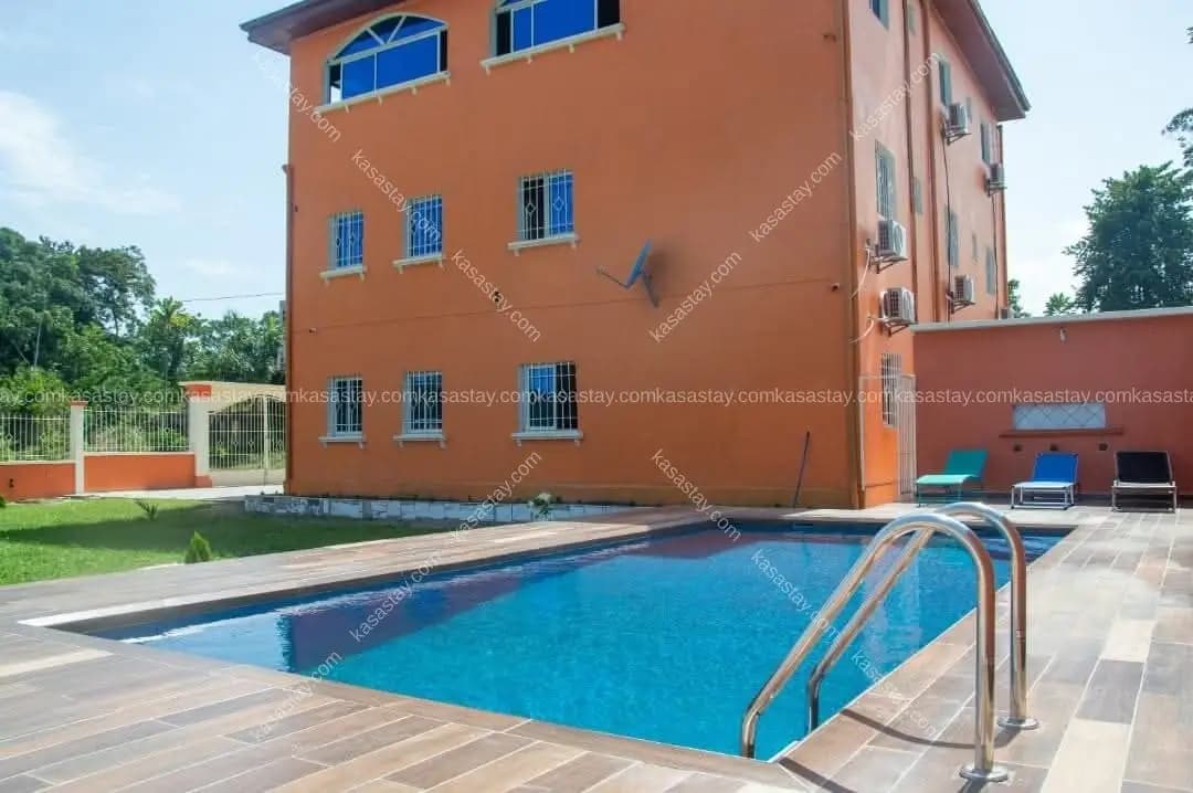 Duplex à Limbe, 5 chambres — photo 3 sur 19