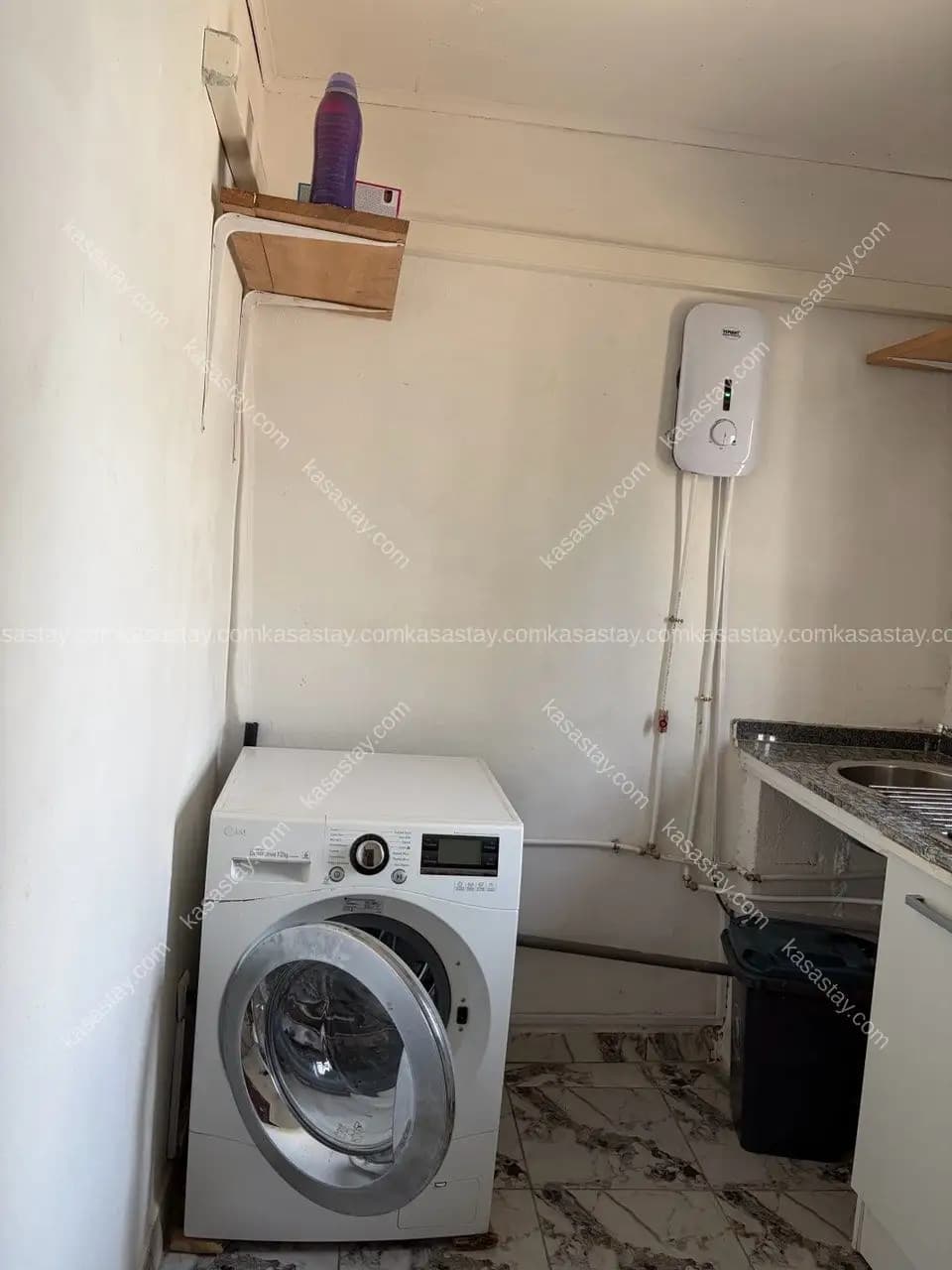 Maison à School De Dombè, Kribi, 3 chambres — photo 3 sur 18